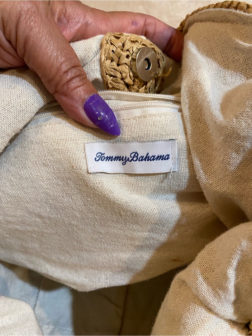Tommy Bahama Woven Straw Hobo Bag in Tan with Brown Handles - Picture 5 of 5